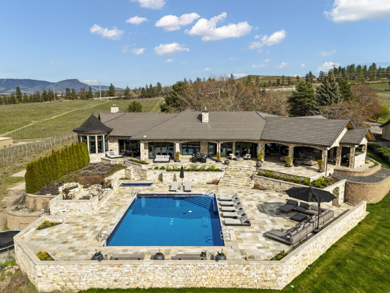 4040 Casorso Rd, Kelowna