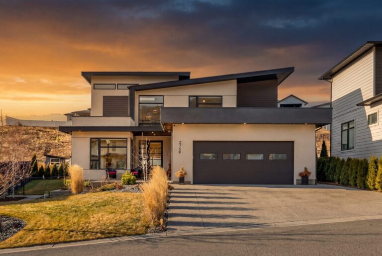 2759 Cyn Crest Dr, West Kelowna