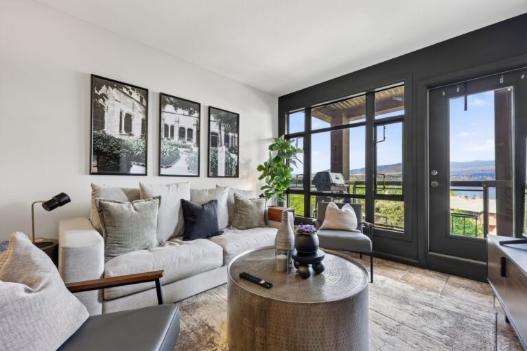 Condo by the lake and marina, Kelowna