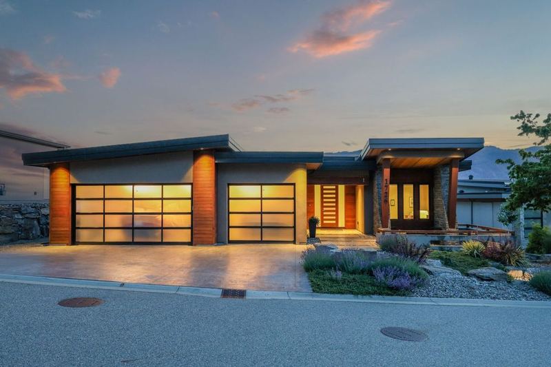 1726 Limestone Dr, Lake Country